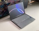 Asus Googlebook 14 Laptop im Test - Ein ExpertBook Ultra mit Glowbar