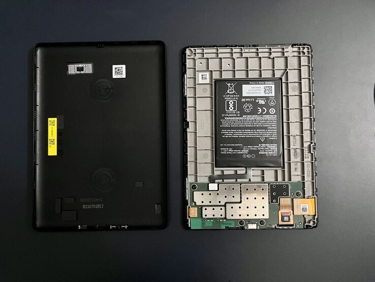 Der Akku eines Kindle Paperwhite kann getauscht werden, das Gehäuse zu öffnen ist aber etwas umständlich.