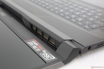 Einer der wenigen Gaming-Laptops, bei denen sich der Deckel um 180 Grad öffnen lässt