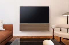 Samsung kombiniert den S99H OLED Smart TV mit einer schicken Soundbar mit Holz-Front.