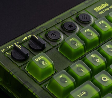 Lautstärke und Verbindungsart lassen sich einfach ändern (Bildquelle: 8BitDo)