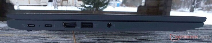 Links: 2x Tunderbolt 4, HDMI 2.0b, USB-A 3.2 Gen 1, Klinkenbuchse