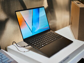 Die Laptops der Vivobook S-Serie von Asus, hier das Vivobook S14, sind dank der neuen AMD Ryzen AI Prozessoren offizielle Copilot Plus PCs (Bild: A. Waetzel/NBC).