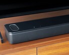 Die Bose Smart Soundbar 900 bietet nach oben gerichtete Treiber für Dolby Atmos und Support für Apple AirPlay 2. (Bild: Bose)
