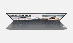 Das Lenovo Yoga Slim 7i Carbon ist eines der leichtesten Alder Lake-P-Notebooks am Markt. (Bild: Lenovo)