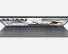 Das Lenovo Yoga Slim 7i Carbon ist eines der leichtesten Alder Lake-P-Notebooks am Markt. (Bild: Lenovo)