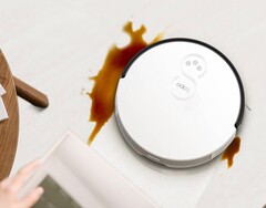 Der TP-Link Tapo RV10 Saugroboter ist mit einem Wischpad ausgestattet, um auch gegen Flecken anzukommen. (Bild: TP-Link)