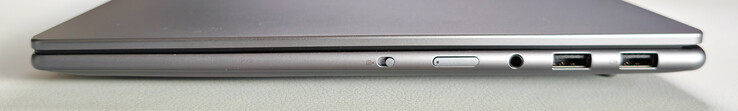Rechts: eShutter, Power-Button, 3,5-mm-Audio, 2x USB-A 3.2 Gen.1 (5 GBit/s, 1x Always-On)