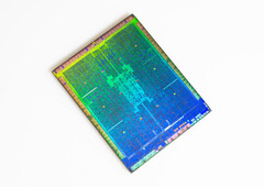 Die Nvidia GeForce RTX 4060 Laptop-GPU erreicht beinahe die Leistung der GeForce RTX 3070 Laptop-GPU. (Bild: Fritzchens Fritz)