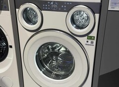 Die Midea Omni Trio wartet mit gleich drei Trommeln auf.