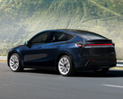 Tesla Model Y in der Lackfarbe Deep Blue Metallic