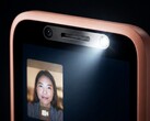 Das Nokia 250 4G Smart unterstützt Videochats, und bietet dafür sogar eine nach vorne gerichtete LED.