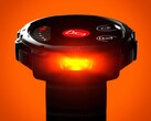 Die Polar Street X Smartwatch besitzt eine LED-Taschenlampe, die auch rot leuchten kann.