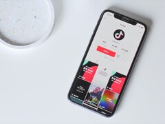 Trump verschärft seine Vorgehensweise gegen China abermals: In wenigen Tagen werden TikTok und WeChat aus den USA verbannt. (Bild: Hello I'm Nik, Unsplash)