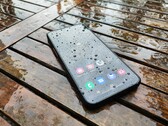 Wasserdicht und dennoch mit austauschbarem Akku und ohne Klappen über den Anschlüssen: Das Samsung Galaxy XCover 6 Pro ist ein besonderes Handy.