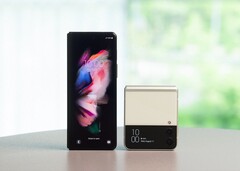 Das Samsung Galaxy Z Fold3 und das Galaxy Z Flip3 erhalten einige neue Features per Software-Update. (Bild: Samsung)