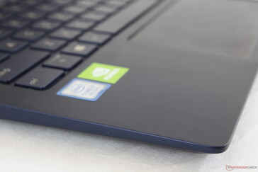 Gleiche Gehäusekonstruktion und Aluminiummaterialien wie beim ZenBook 13 und ZenBook 15