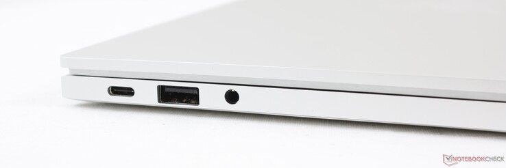 Links: USB-C mit Thunderbolt 4, Power Delivery und DisplayPort, USB-A 3.1 Gen. 1, 3.5 mm Komboaudio
