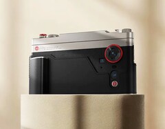 Das Nubia Z80 Ultra sieht mit dem Kamera-Kit wie eine Retro-Kamera aus. (Bildquelle: Nubia)