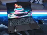 Test Lenovo Yoga Pro 7 14 Laptop: Intel Arc stellt sich der Radeon 780M