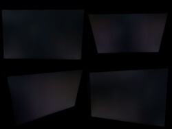 Schwarzer Bildschirm aus verschiedenen Blickwinkeln