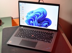 Lenovo ThinkPad T14 G4 (AMD) mit mattem Touchscreen. (Bild: Benjamin Herzig)