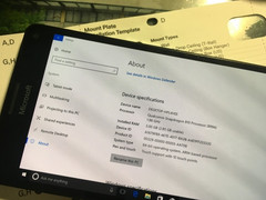 Windows 10 ARM läuft auf Lumia 950 XL (Bild: imbushuo)