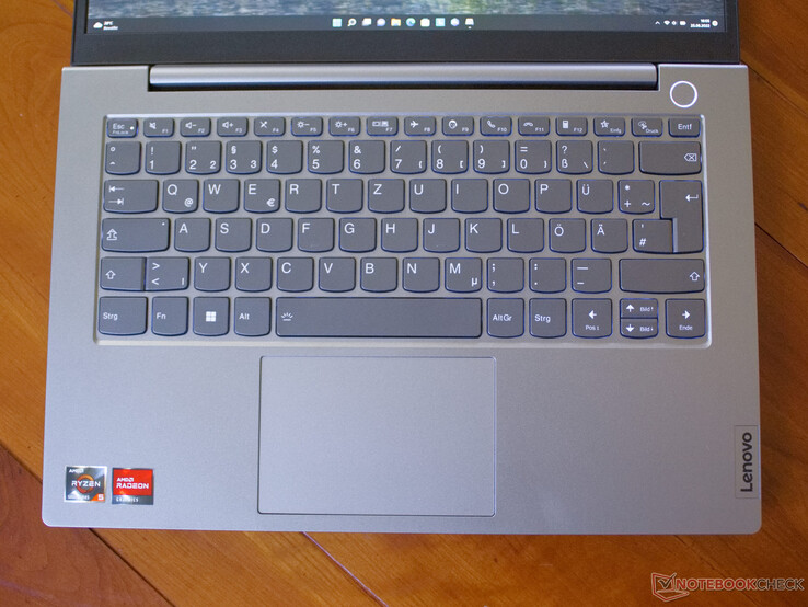 Tastatur und Touchpad