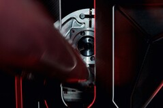 Was das wohl wird, wenn man es aus größerer Distanz betrachtet: OnePlus stellt am 3. März etwas Neues vor.