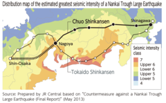 Der Streckenverlauf des Chūō-Shinkansen und Erdbebengefahr aus dem Jahr 2013