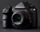 Die Pentax K-3 III Monochrome ist eine der günstigsten Schwarzweiß-Kameras am Markt. (Bild: Ricoh)