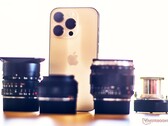 Die Kameras des Apple iPhone 14 Pro lassen noch einige Wünsche offen. (Bild: Notebookcheck)
