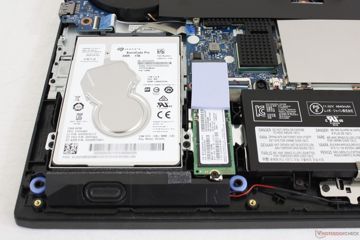 Wir empfehlen die Benutzung von 7-mm-Laufwerken, da 9,5-mm-Laufwerke möglicherweise inkompatibel sind