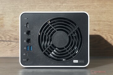 Das TerraMaster F4-425 Plus und Pro sehen identisch aus.