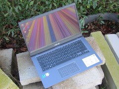 Asus F415EA im Test: Leises, kühles Office-Notebook mit Core i5