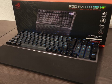 Test der Asus ROG Azoth 96 HE
