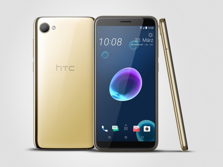Das Gehäuse des HTC Desire 12 sieht vor allem in der Farbe Gold gut aus.