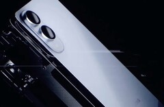 Das Galaxy S25 Edge soll rund 1,5 Millimeter dünner als das Galaxy S25+ sein. (Bildquelle: Samsung)