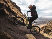 Mit dem großen 720wh-Akku des Santa Cruz Heckler sollen steile Anstiege und lange Touren kein Problem mehr für E-Mountainbiker sein.