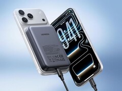 Ugreens 10000mAh Magnetic Power Bank.