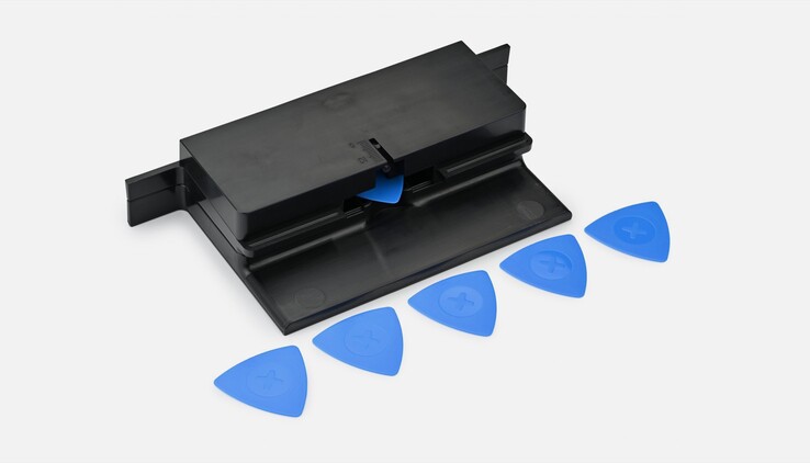 Dieses Werkzeug soll es vereinfachen, das Display eines Surface abzunehmen. (Bild: iFixit)