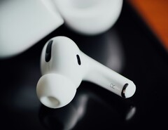Die Apple AirPods Pro der nächsten Generation sollen zwei Kameras erhalten.