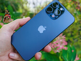 Schon kurz nach Release kann das iPhone 15 Pro Max für 10% unter UVP bestellt werden (Bild: Daniel Schmidt)