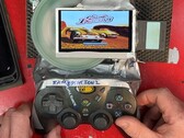 Der tragbare DIY-Gaming-Handheld auf Basis der PlayStation 2 Slim mit Disc-Laufwerk