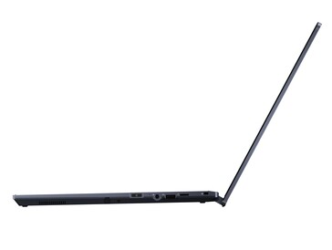 Das ExpertBook B5 Flip von der Seite (Bild: Asus)