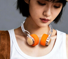 Die Kombination aus Holz und buntem Schaumstoff verleiht den FiiO EH11 einen charmanten Retro-Look. (Bildquelle: FiiO)