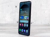 Der Nachfolger des abgebildeten Samsung Galaxy S26 könnte ein günstigeres Display nutzen.
