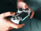 Moderne PlayStation-Controller wie der DualShock 4 funktionieren einwandfrei mit RPCS3.