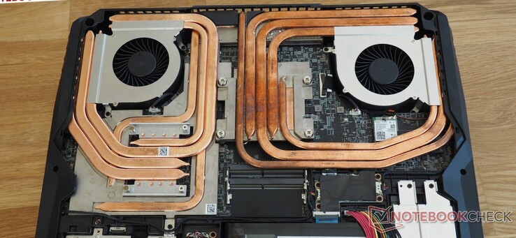 Die Kühlung sollte es dem Laptop erlauben, die maximale Leistung auch über einen längeren Zeitraum auszunutzen.