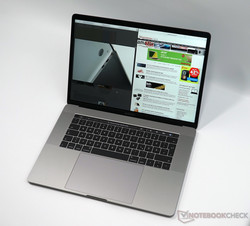 Das MacBook Pro 15 hat eines der besten Displays unter Multimedia-Laptops.
